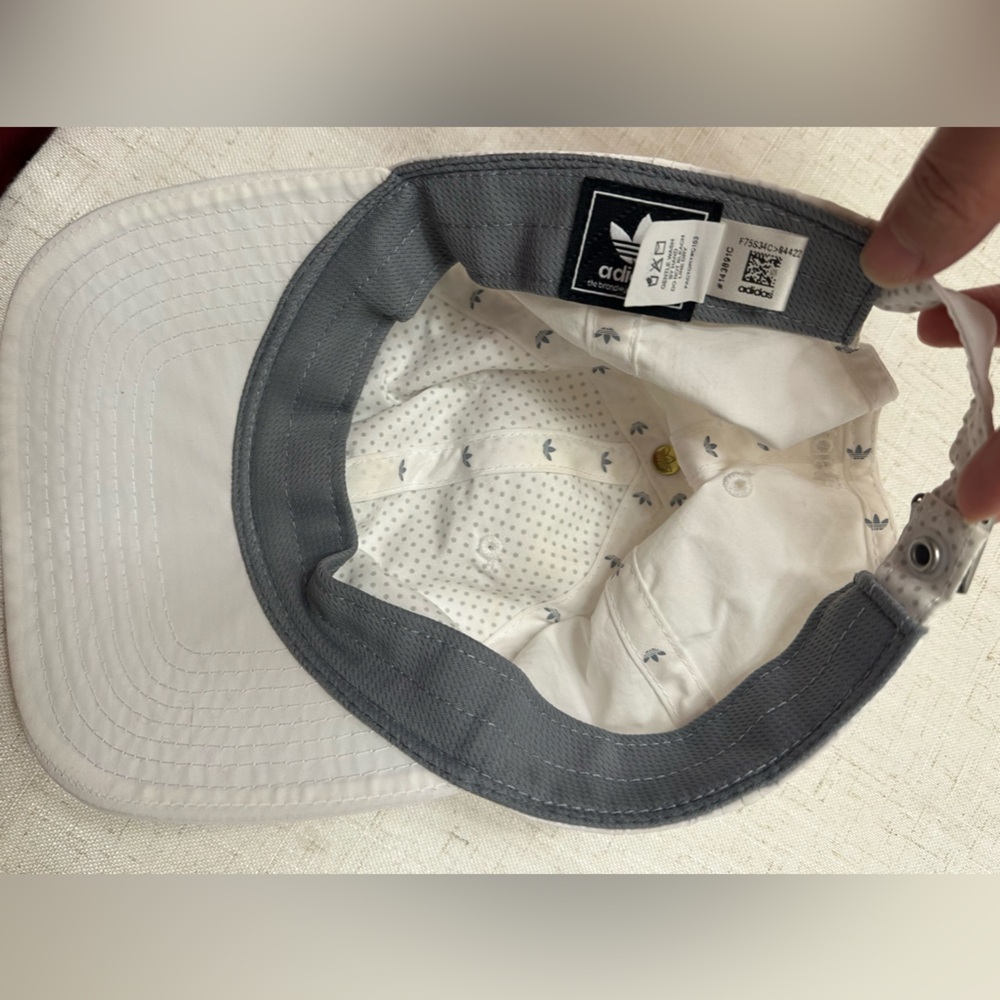 Unisex Adidas Gray and White Hat - Picture 3 of 10